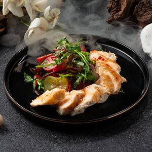 Салат из куриной грудки с цитрусами