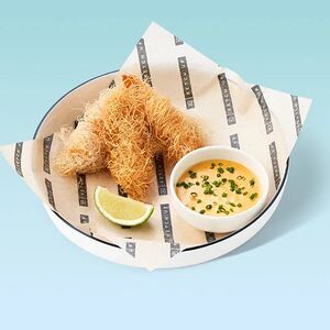 Креветки катаифи с соусом манго-чили