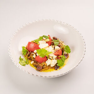 Запеченый баклажан с томатами и греческим сыром