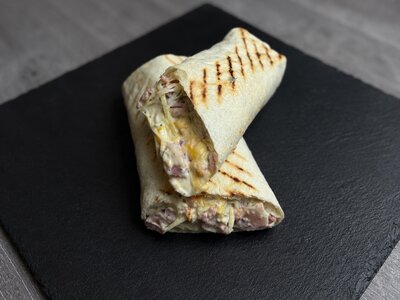 Шаурма сырная с беконом большая