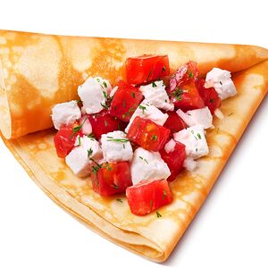 Блин с брынзой и помидорами