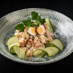 Оливье с копченым цыпленком