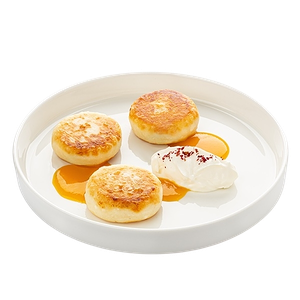 Сырники с соусом на выбор и сметаной