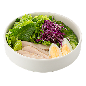 Боул с цыпленком и йогуртовым соусом