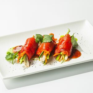 Рулетики из печёного перца с тофу