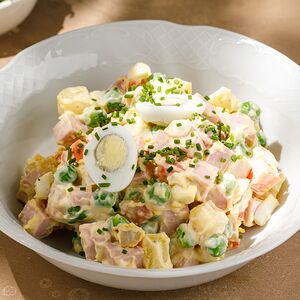 Оливье с цыпленком