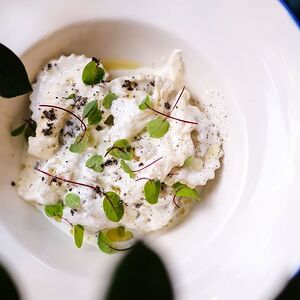 Равиоли с белыми грибами и страчателлой  