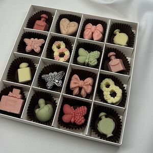 Шоколадные конфеты (микс) 16 шт. 8 марта