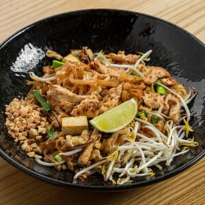 Пад Тай с цыпленком