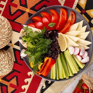 Нарезка из свежих овощей