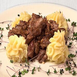 Печень куриная с картофельным пюре