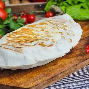 Шаурма в арабской пите с картофелем фри