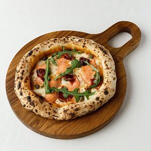 Пицца с Лососем и каперсами