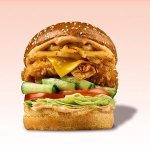 Бургер с хрустящей курицей и ананасом 