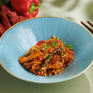 Удон с цыплёнком и овощами