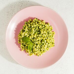 Птитим с соусом песто