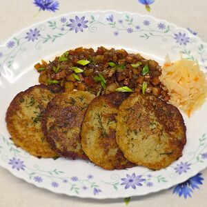 Драники с мачанкой на хлебном квасе
