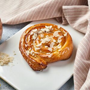 Слойка с яблочной начинкой