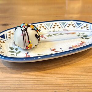 Кейк-попс ванильный с малиновой начинкой