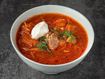 Борщ с телятиной и пампушками