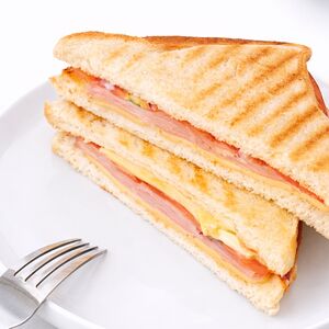 Сэндвич с ветчиной