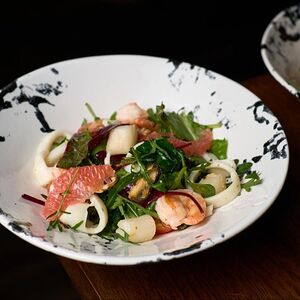 Салат с морепродуктами 