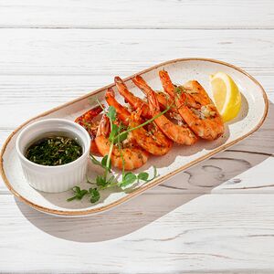 Тигровые креветки жареные с чесноком