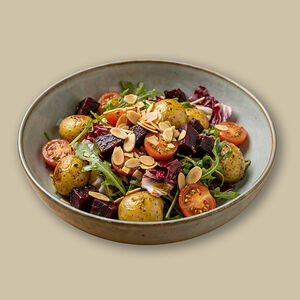 Салат из корнеплодов с томатами и миндалем