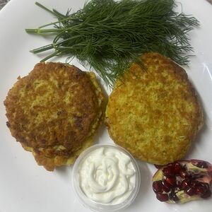 Драники с мясом со сметаной 
