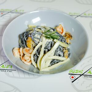 Паста неро с морепродуктами 