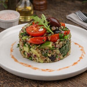 Салат с киноа и авокадо