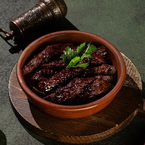 Говяжья вырезка в гранатовом соусе 