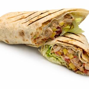 Шаурма с курицей и фри