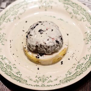 Бифштекс из мраморной говядины с картофельным пюре и соусом блючиз