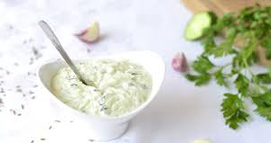 Белый пицца соус