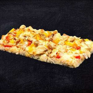 Суси пицца с курицей и грибами