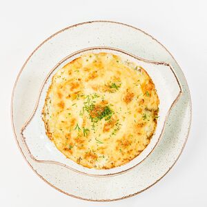 Запеканка с говяжьим языком с картофельным пюре
