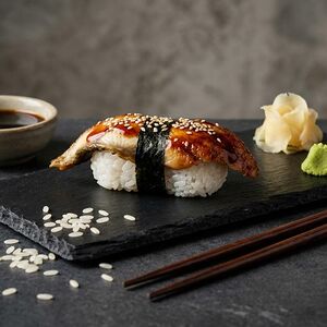 Суши с угрем