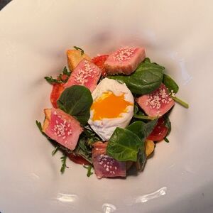 Салат Нисуаз с тунцом 