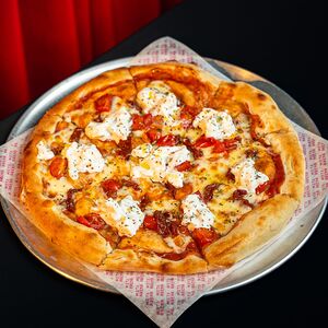 Пицца Stracciatella Tomato