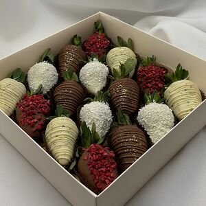 Клубника в шоколаде 16 шт. Li l