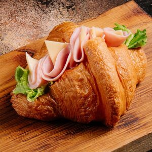 Круассан с ветчиной и сыром
