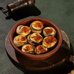 Шампиньоны с запеченным сыром