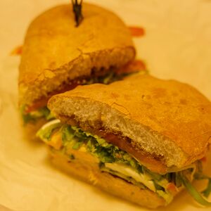 Сэндвич с тунцом 