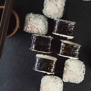 Ролл с крабом