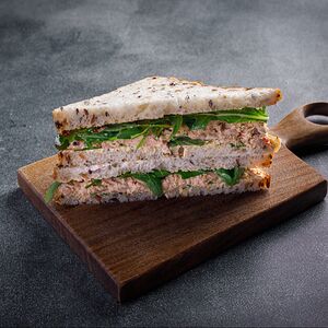 Сэндвич с тунцом