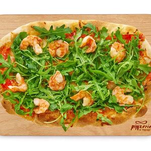 Пинца с креветками и руколой (большая)