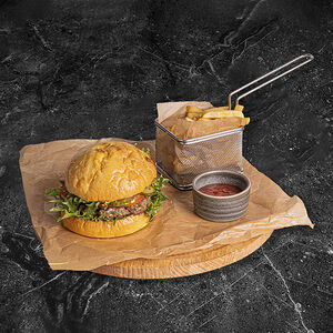 Бургер Техас с говядиной и картофелем фри