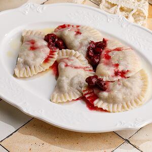 Вареники с вишней