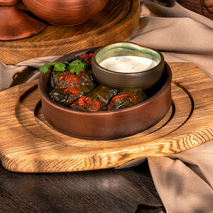 Долма в виноградных листьях